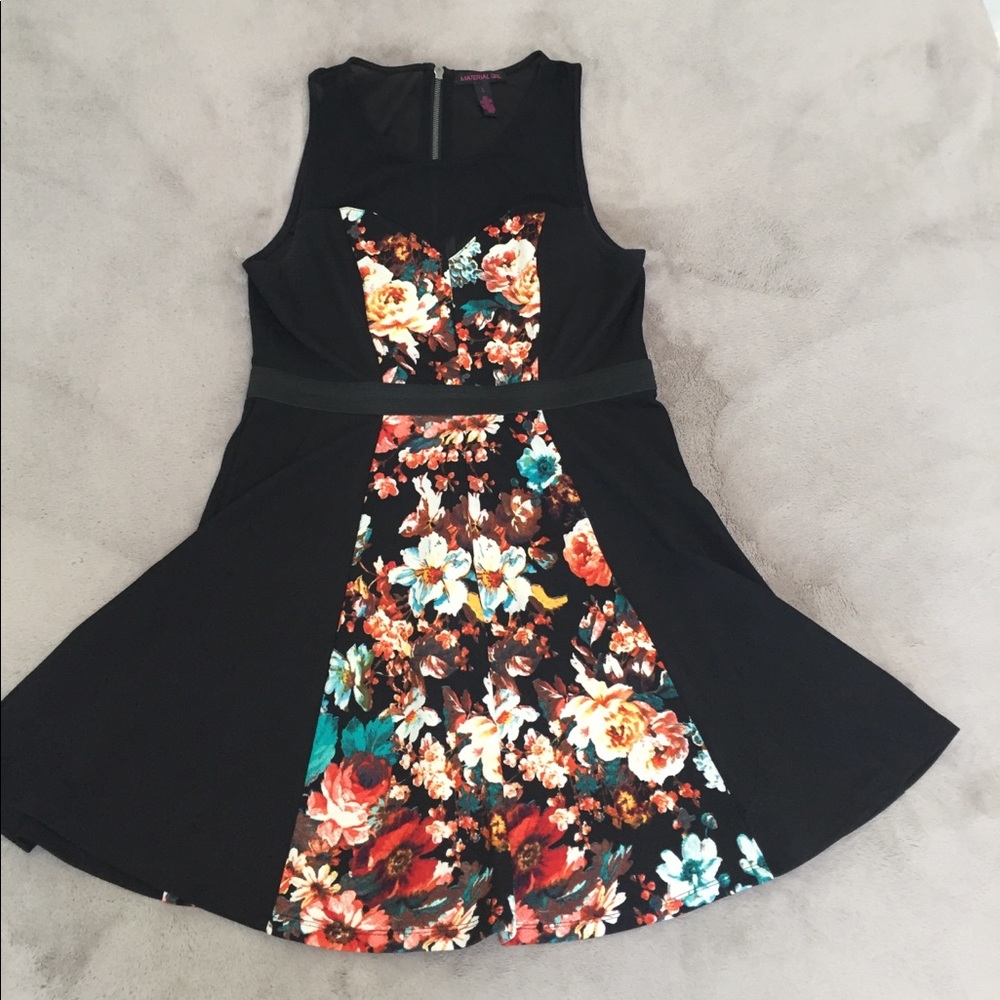 Women’s Floral Party Dress- Size Large